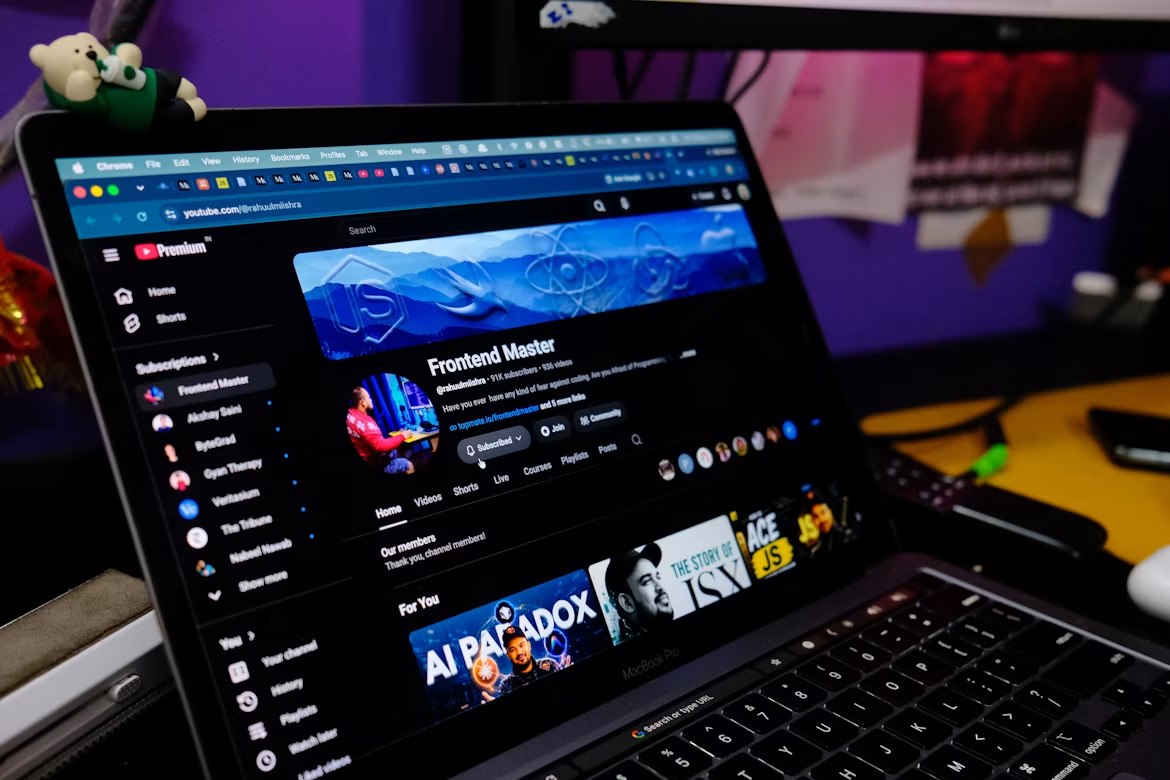Entertainment & Video Platforms